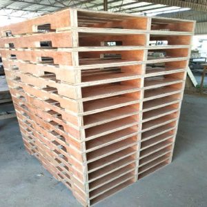 100% 4-WAYS ENTRY STRINGER TYPE PLYWOOD PALLET