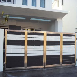 Folding Gate with Aluminium Wood