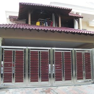 Folding Gate with Aluminium Wood