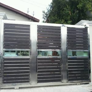 Sliding Gate with Aluminium Wood