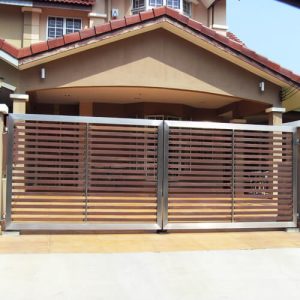 Swing Gate with Aluminium Wood