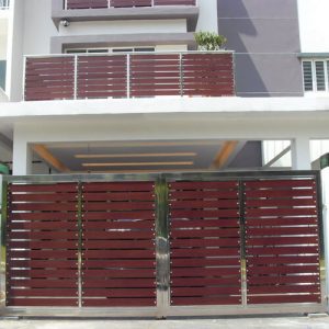 Swing Gate with Aluminium Wood