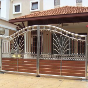 Swing Gate with Aluminium Wood
